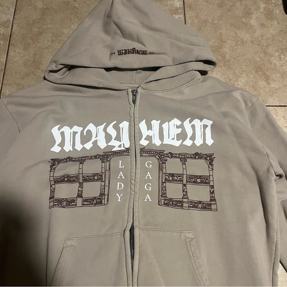 Lady Gaga Mayhem Tour Opera Haus Zipped Hoodie size large - Picture 2 of 5